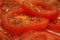 tomatoes-appetizer-origan-1110598.jpg