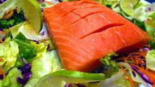 salmon-seafood-fish-restaurant-395793.jpg