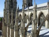 cathedral-buttresses-541079.jpg