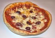 pizza-pie-olives-cheese-salami-527041.jpg