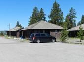 Old_Faithful_Lodge,_car_parked_in_front_of_cabin.jpg