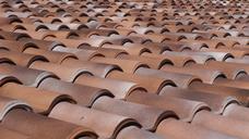 tile-tile-roof-brick-roof-pattern-1588428.jpg