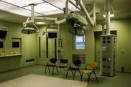 hospital-operating-room-building-931282.jpg