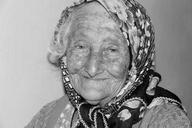 women-s-old-human-grandmother-784130.jpg