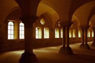 hallway-columns-interior-building-1030773.jpg