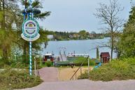 beer-garden-access-sign-at-the-lake-739861.jpg