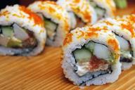 sushi-japanese-delicious-asian-373587.jpg