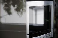 chrome-kitchen-microwave-493101.jpg