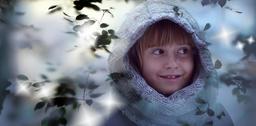 happy-child-human-girl-forest-fog-586936.jpg