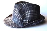 hat-fashion-checkered-headwear-389947.jpg