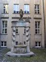 fountain-city-hall-bochum-german-50037.jpg