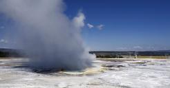 geyser-yellowstone-national-park-51657.jpg