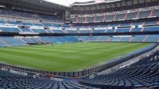 stadium-santiago-bernabeu-football-300608.jpg