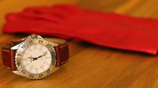 clock-wrist-watch-time-glove-red-429950.jpg