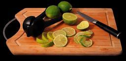 lime-citrus-fruits-cutting-board-277818.jpg