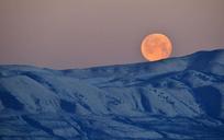 full-moon-setting-mountains-night-936994.jpg