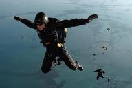 skydiving-jump-falling-parachuting-665020.jpg