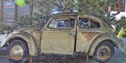 vw-beetle-volkswagen-vw-scrap-car-1196534.jpg