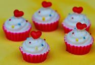 cupcake-cake-heart-valentine-s-day-1388972.jpg