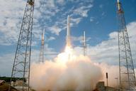 rocket-launch-spacex-lift-off-693193.jpg