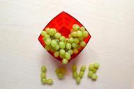 grapes-green-red-shell-food-506274.jpg