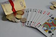 card-playing-gambling-money-pounds-20030.jpg