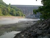 Fontana_Dam,_North_Carolina.jpg