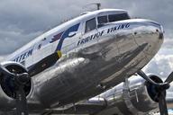 propeller-plane-aircraft-dc-3-544968.jpg