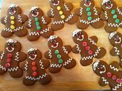 gingerbread-gingerbread-men-cookies-99482.jpg