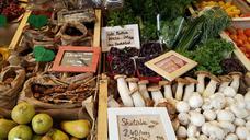 farmers-local-market-vegetables-1547315.jpg