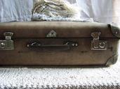 suitcase-lace-old-79018.jpg