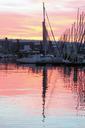 yacht-reflection-cherbourg-france-533416.jpg