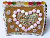 gingerbread-house-boys-81414.jpg