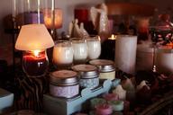 candles-display-warm-decoration-640342.jpg