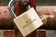 castle-padlock-gold-security-metal-601911.jpg