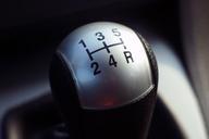 gear-stick-shifter-car-automotive-923294.jpg