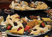 gourmet-desserts-baked-food-pastry-617691.jpg