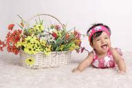 happy-bebe-flowers-baby-848072.jpg