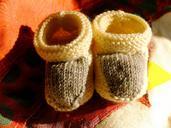 shoes-knitt-baby-wool-knitting-536058.jpg