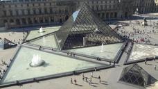 pyramid-louvre-paris-495393.jpg