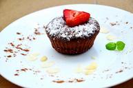 cupcake-pastry-dessert-strawberry-932352.jpg