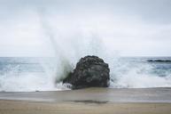 shore-crash-wave-scene-tide-storm-863424.jpg