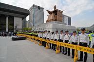 seoul-korea-police-line-riot-police-946839.jpg