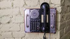 phone-apparatus-antiquity-vintage-972885.jpg