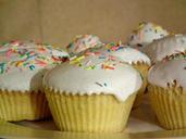 cupcake-cake-easter-baking-dessert-199575.jpg