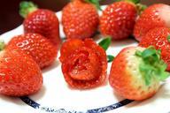 strawberry-fruit-food-healthy-845116.jpg