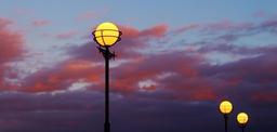 lamp-outdoor-lighting-twilight-646309.jpg