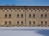 wilhelmsburg-castle-courtyard-ulm-986880.jpg