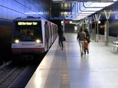 railway-station-metro-passengers-580739.jpg