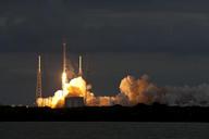 lift-off-night-rocket-launch-spacex-693247.jpg